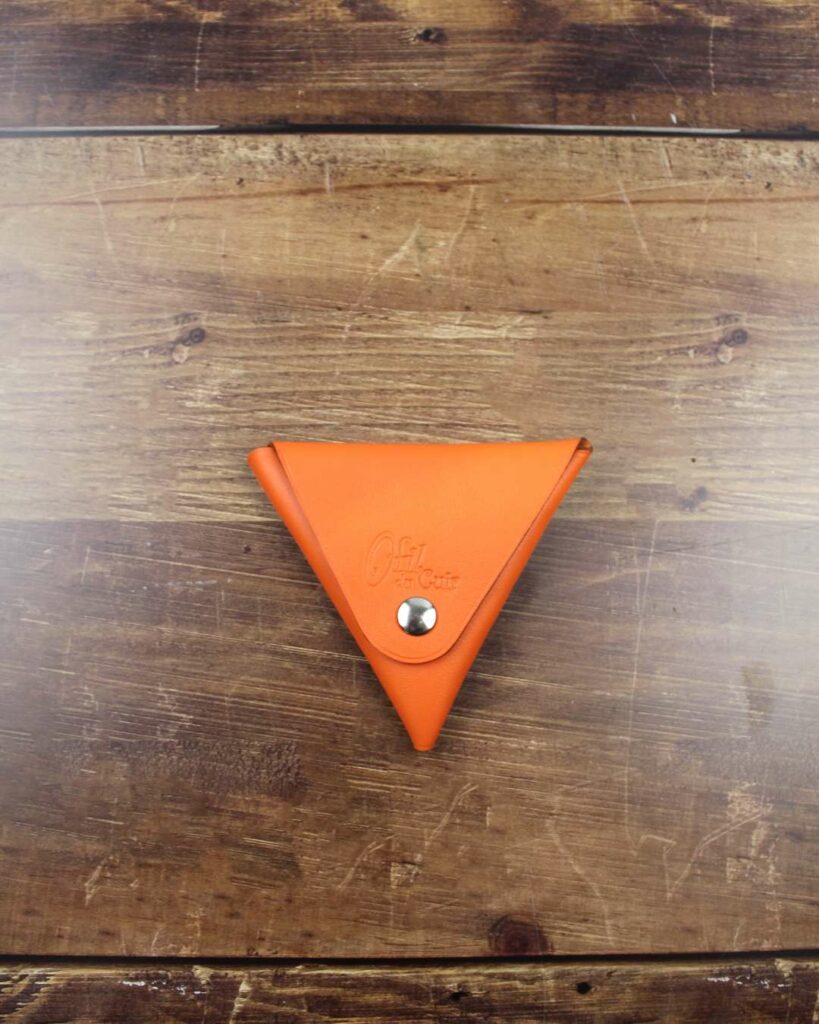 Petit porte monnaie en cuir orange lumineux