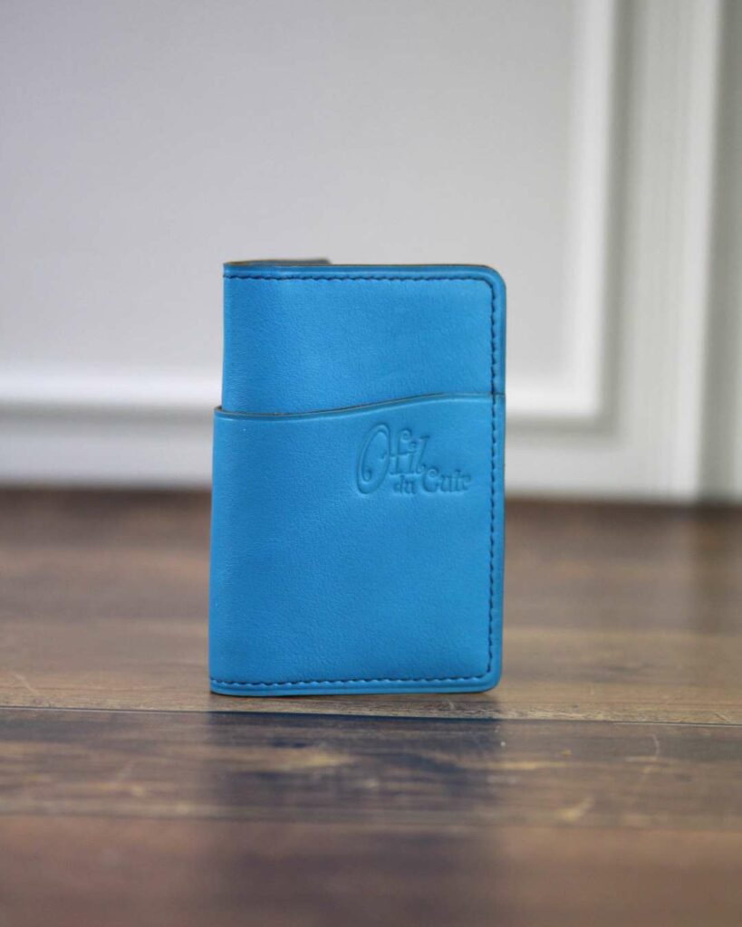 Porte cartes pour homme en cuir lisse bleu