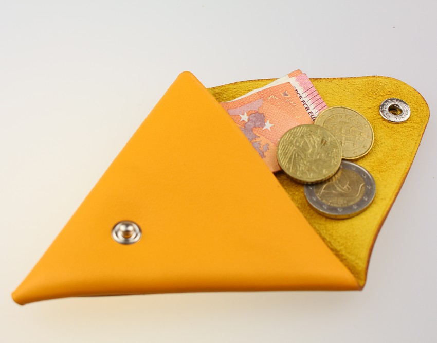 Porte monnaie triangle cuir femme jaune