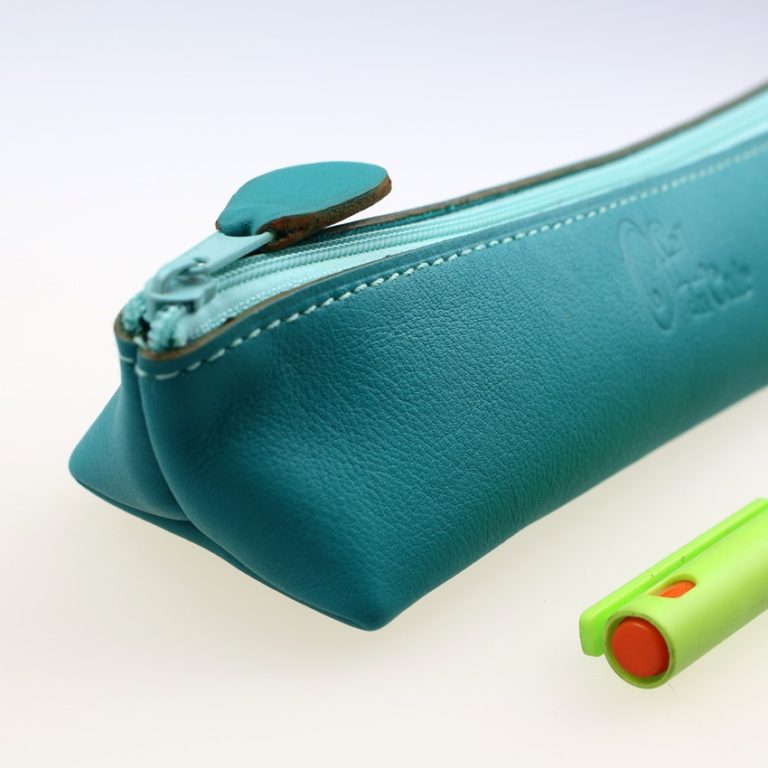 Trousse stylos maquillage cuir maroquinerie Lyon vert