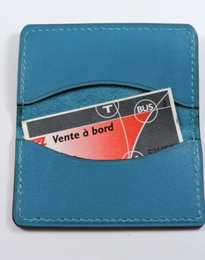 porte ticket cuir metro bus paris lyon maroquinerie bleu turquoise acessoires