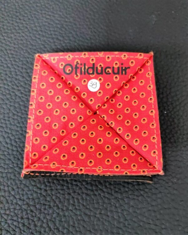 Porte monnaie origami en cuir noir doublé tissu africain petits pois rouge ofilducuir zoulou