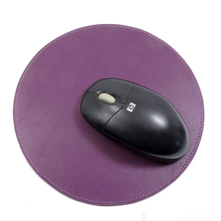 tapis souris ordinateur bureau cuir maroquinerie Lyon violet