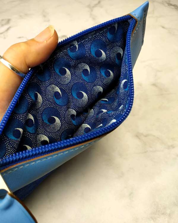 Pochette portefeuille en cuir fait main à Lyon