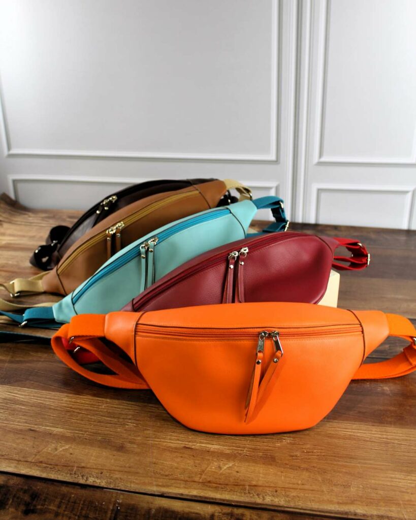 Sac banane fabriqué à Lyon en cuir lisse coloré haute gamme