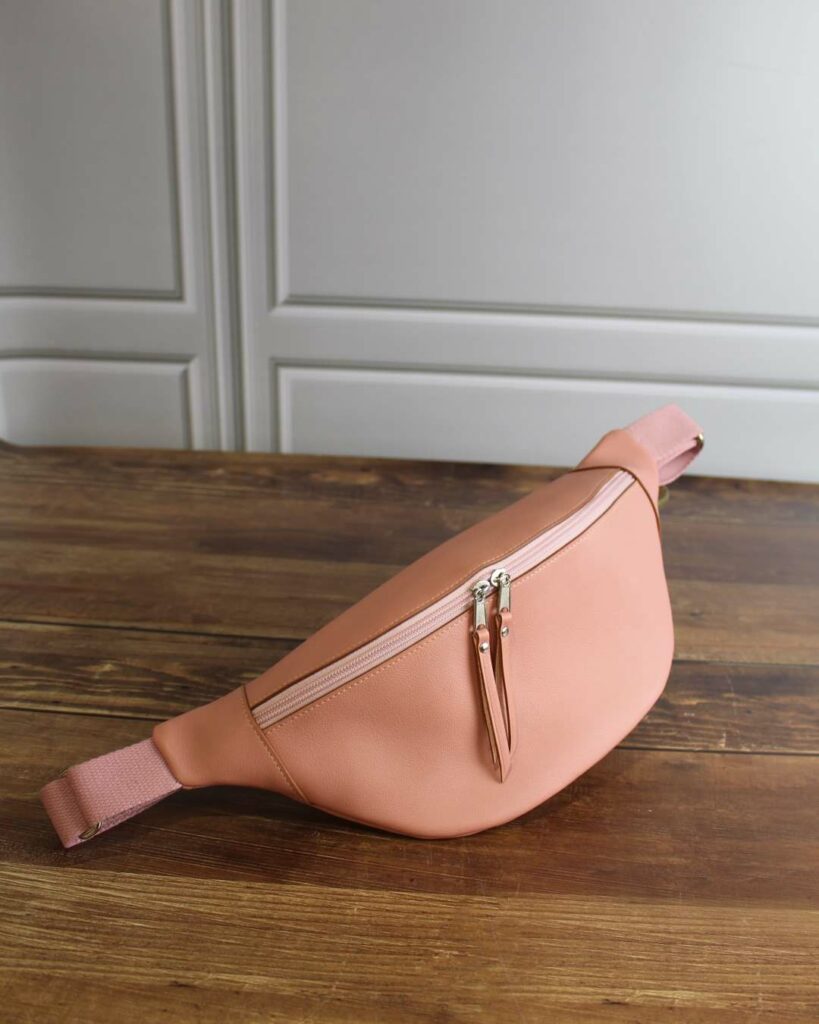 sac banane femme en cuir lisse vieux rose ofilducuir