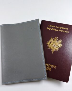 Protège passeport voyage cuir gris