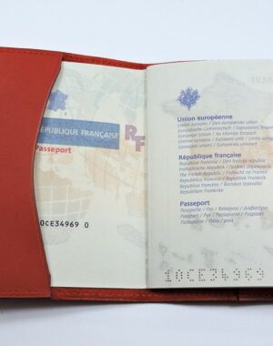 Protège passeport voyage cuir rouge orangé maroquinerie