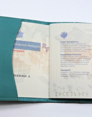 Protège passeport voyage cuir vert maroquinerie