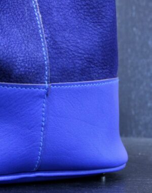 Sac à main en cuir veau nubuck bleu