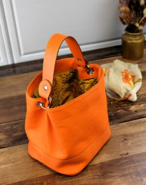 Sac à main femme en cuir seau personnalisable, maroquinerie Lyon