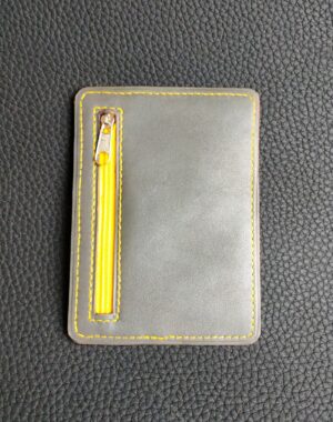 Porte carte ultra fin un portefeuille minimalisme en cuir gris et tissu africain jaune maroquinerie lyon