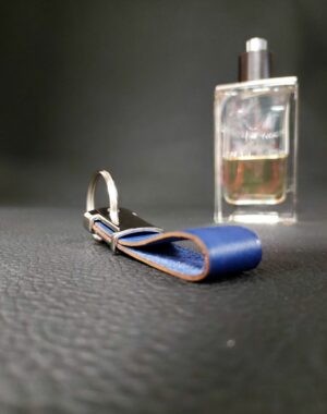 Porte clés en cuir bleu accessoire de maroquinerie Lyon Ofilducuir